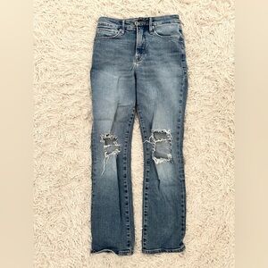 Good American. Size 0/25. Straight leg destroyed denim.